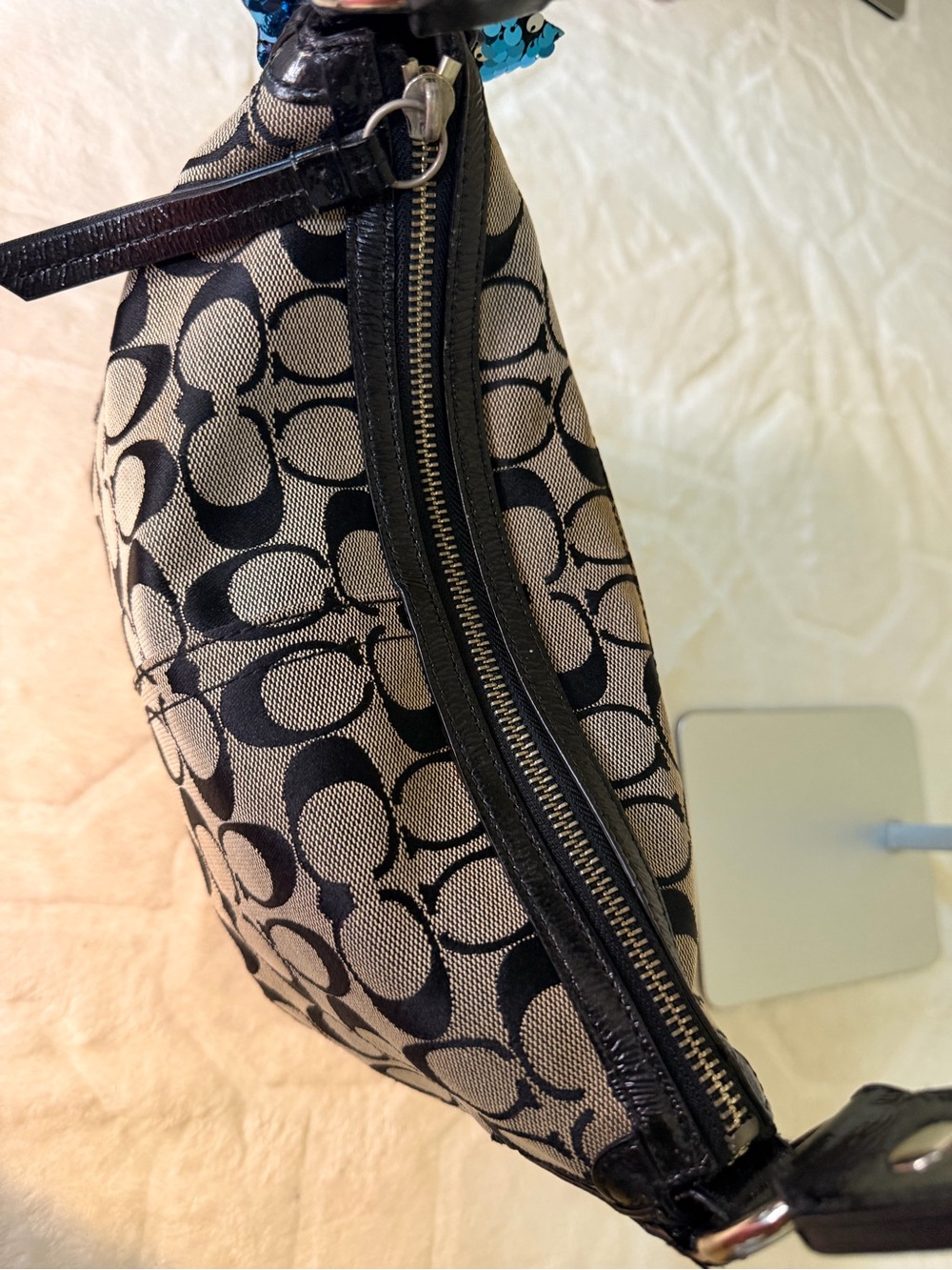 Coach signature SoHo Shoulder Bag - Picture 10 of 16
